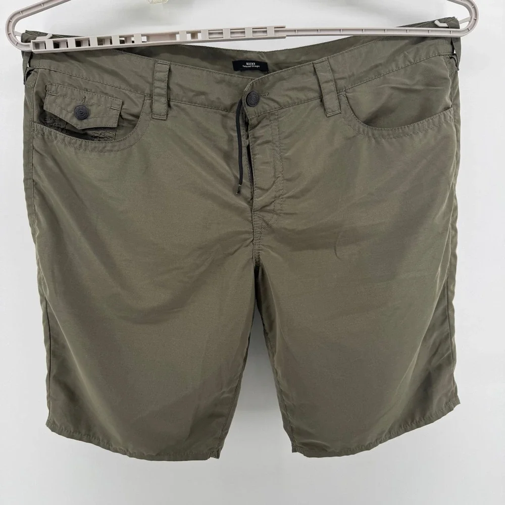 True Religion Ricky Relaxed Straight Shorts Mens 42 Olive Green Cargo Pockets
